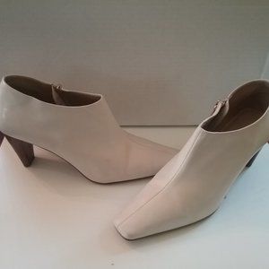 Liz Claiborne Cream Leather Booties